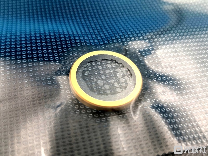 蓝宝石两面金属化（侧边和正面）